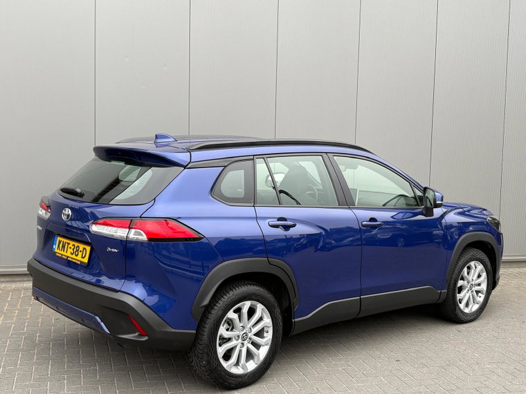 Vehicle Image 5