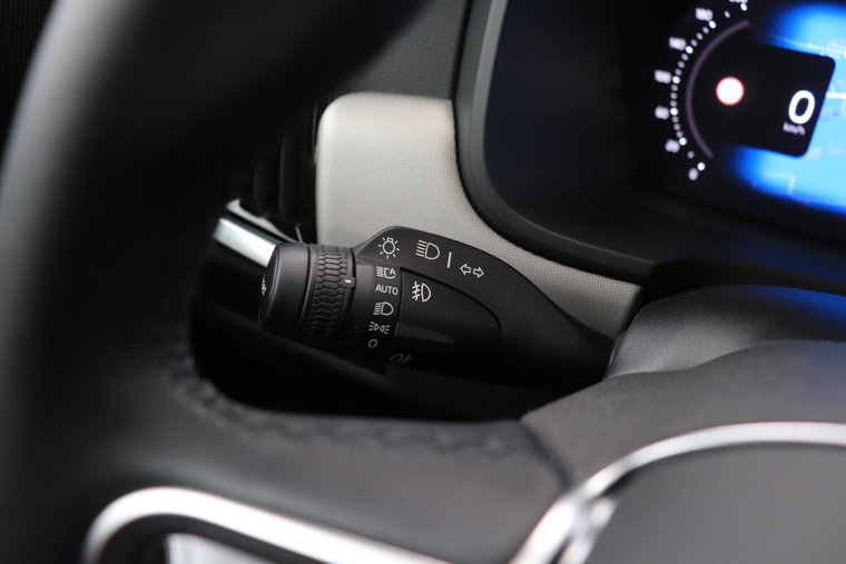 Vehicle Image 40