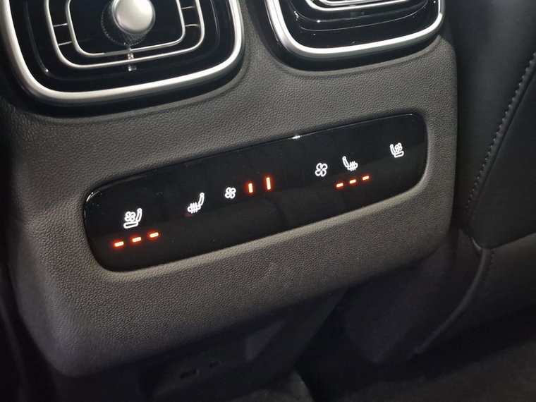Vehicle Image 56