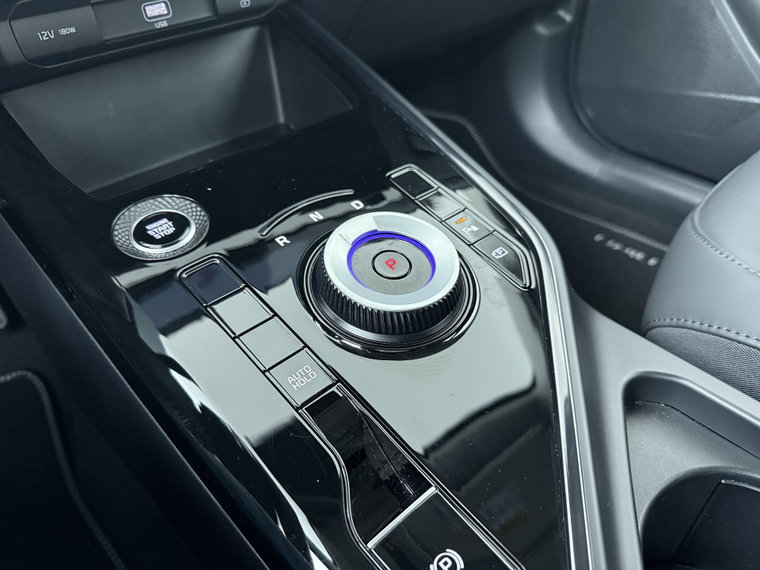 Vehicle Image 32