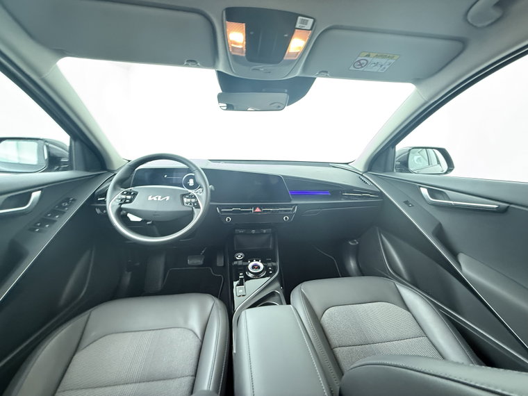Vehicle Image 37