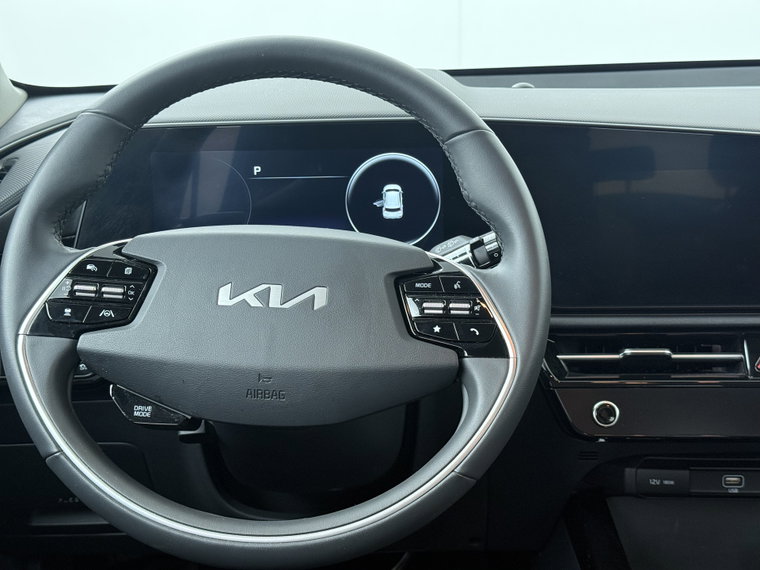 Vehicle Image 38