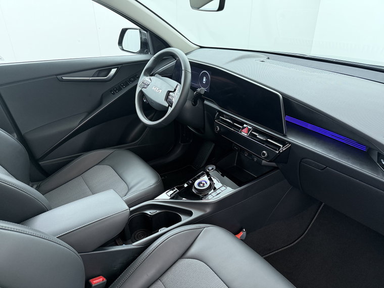 Vehicle Image 40