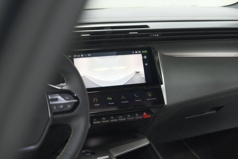 Vehicle Image 15