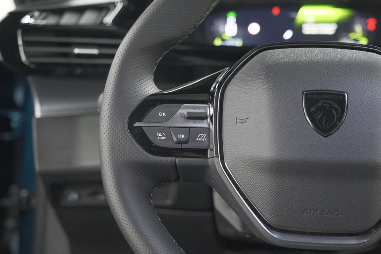 Vehicle Image 40