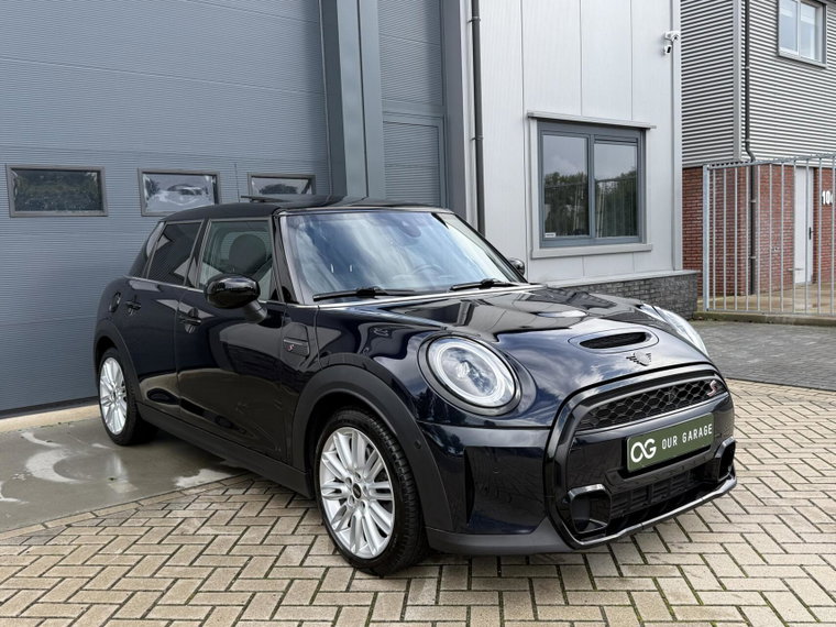 Vehicle Image 13