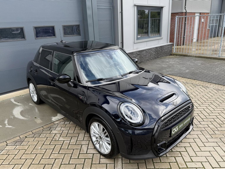 Vehicle Image 18