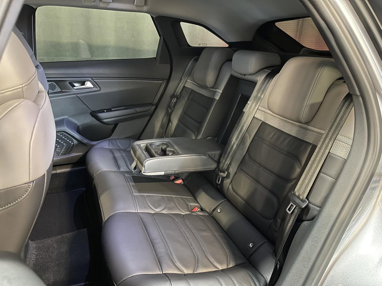 Vehicle Image 36