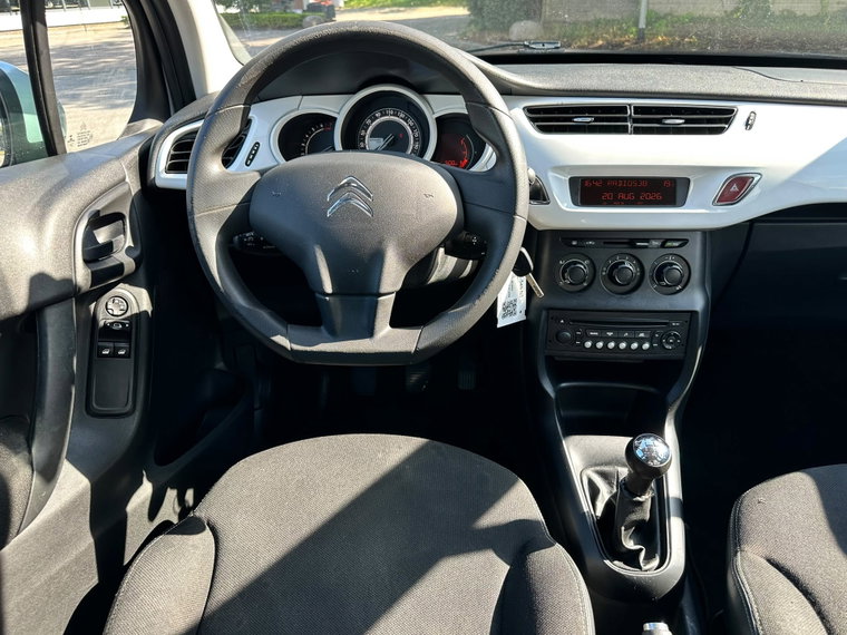 Vehicle Image 18