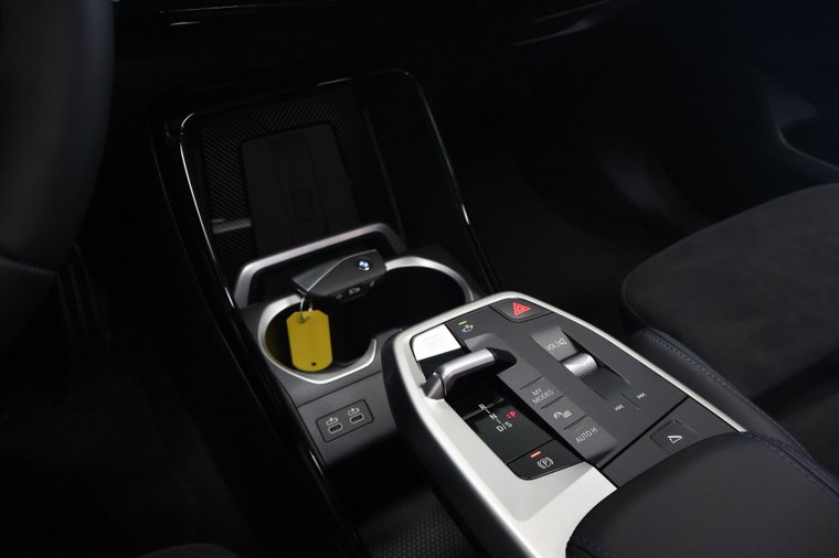 Vehicle Image 34