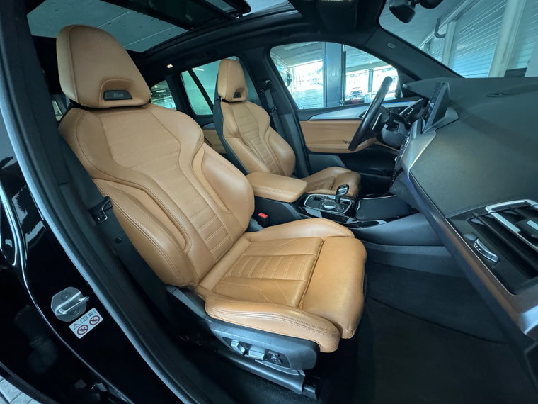 Vehicle Image 42