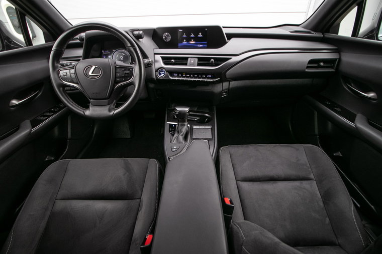 Vehicle Image 16