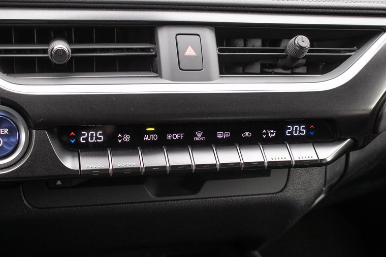 Vehicle Image 24