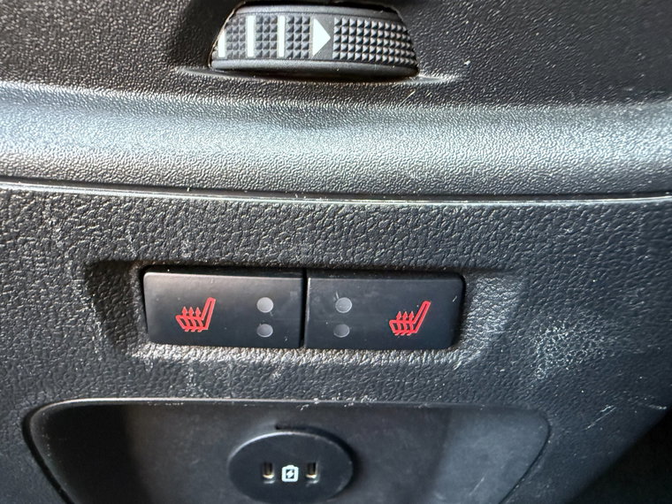 Vehicle Image 33