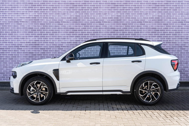 Vehicle Image 9