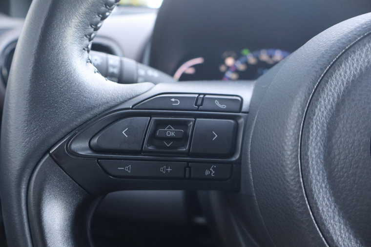 Vehicle Image 21