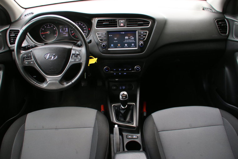 Vehicle Image 12