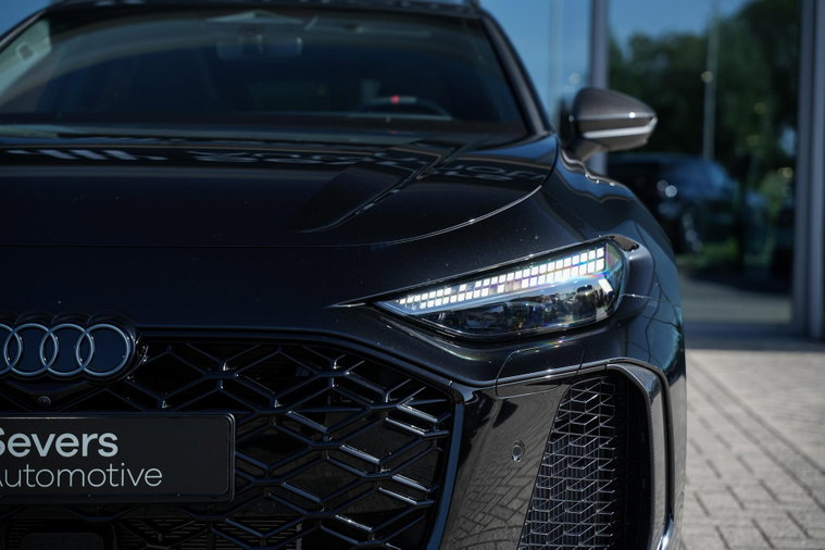 Vehicle Image 35