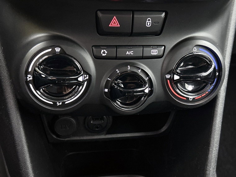 Vehicle Image 24