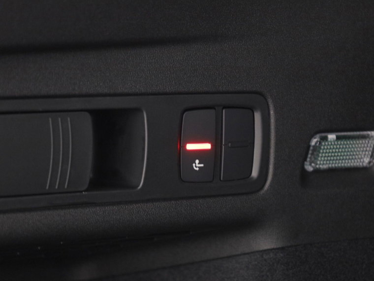 Vehicle Image 54