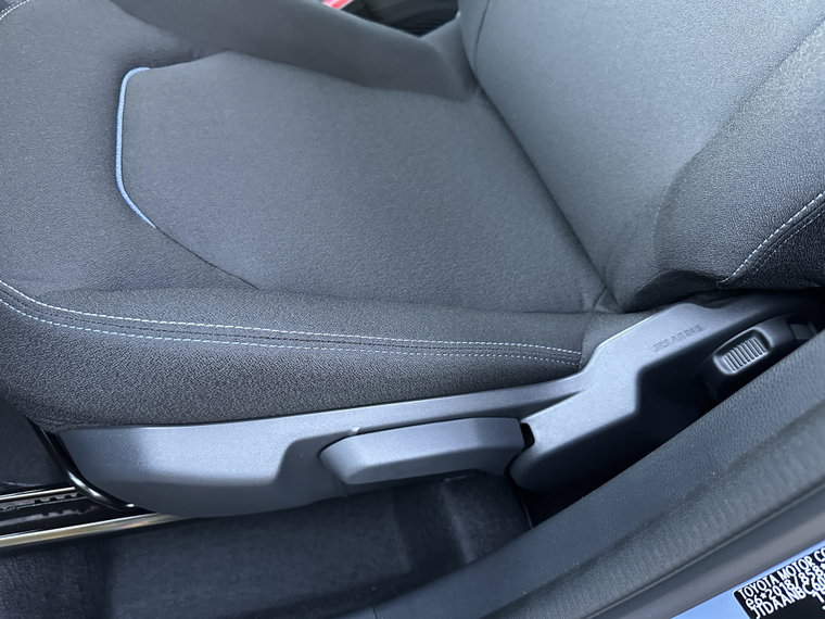 Vehicle Image 24