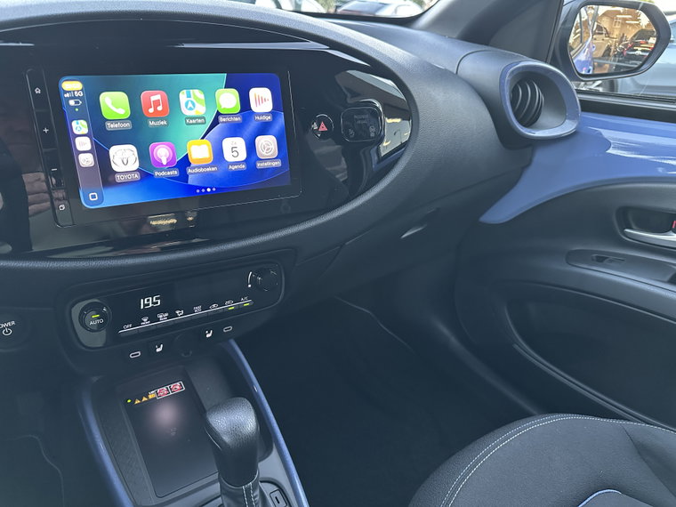 Vehicle Image 45