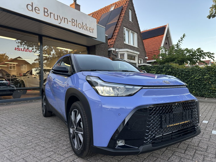 Vehicle Image 11