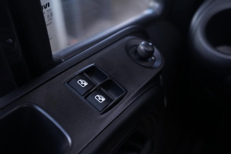 Vehicle Image 40