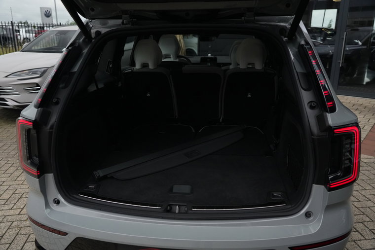 Vehicle Image 33