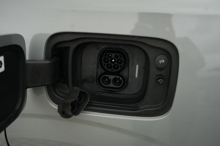 Vehicle Image 35