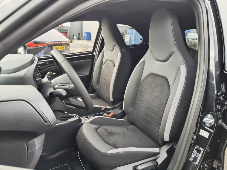 Vehicle Image 28