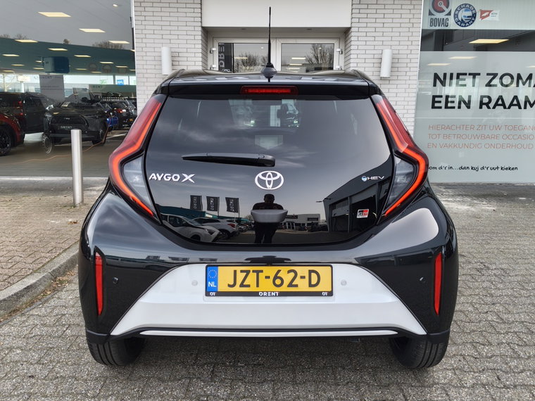 Vehicle Image 7
