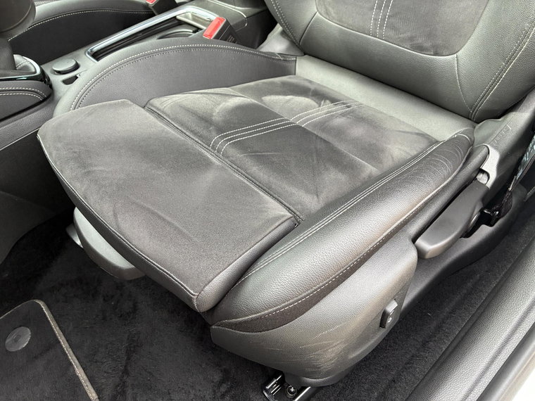 Vehicle Image 40