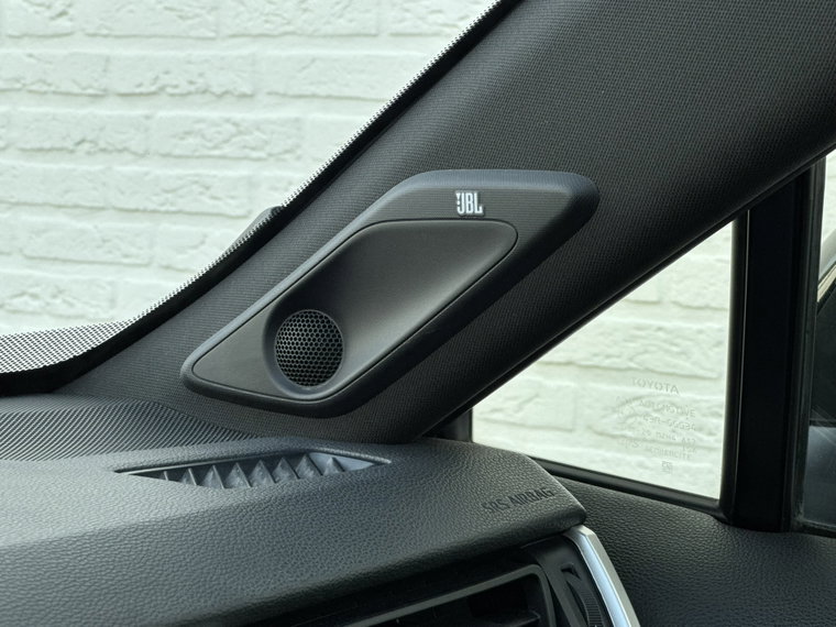 Vehicle Image 24