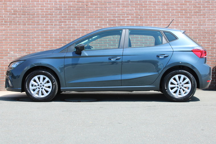 Vehicle Image 16