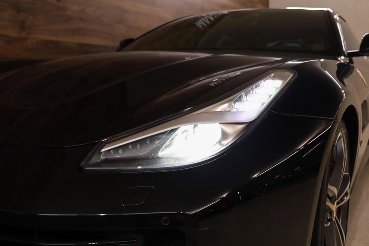 Vehicle Image 32