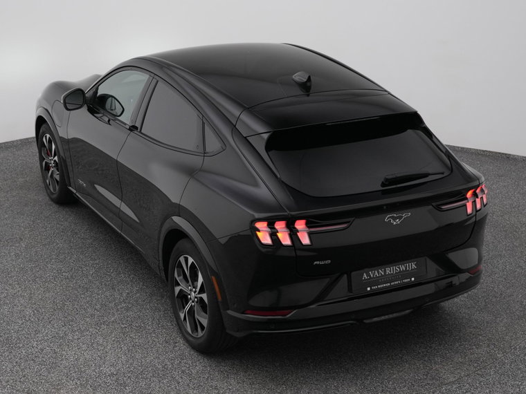 Vehicle Image 26