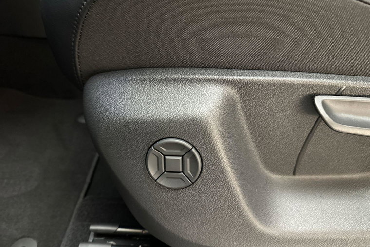 Vehicle Image 22