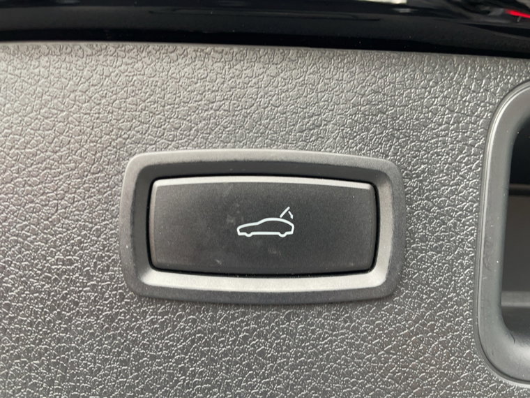 Vehicle Image 26