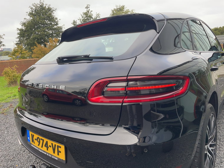 Vehicle Image 28