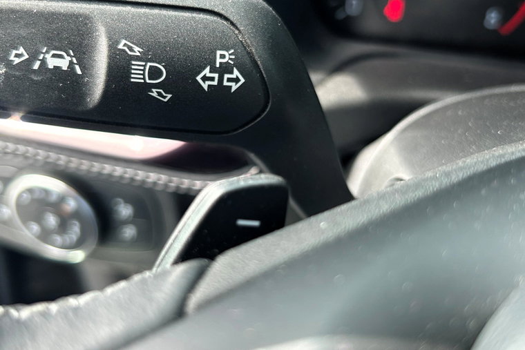 Vehicle Image 16