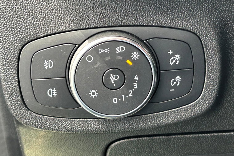 Vehicle Image 26