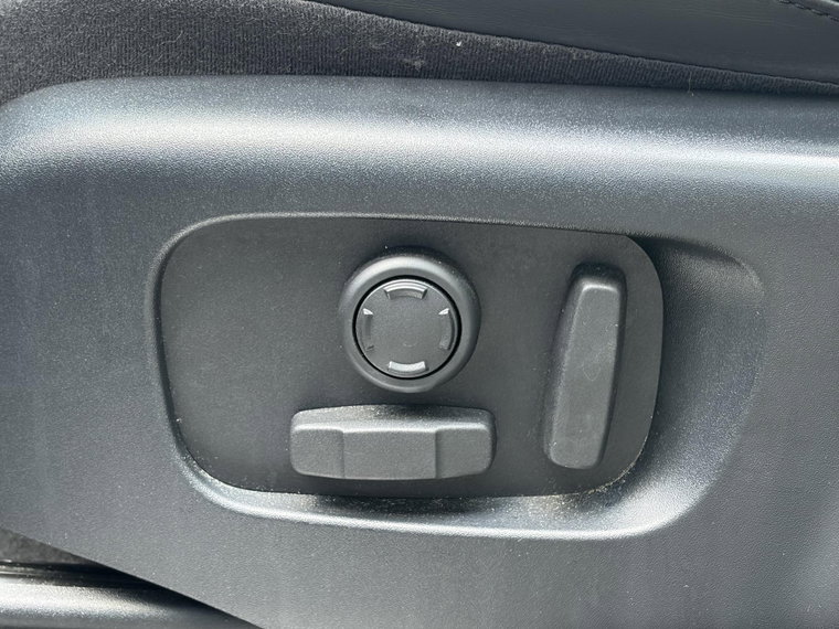 Vehicle Image 24