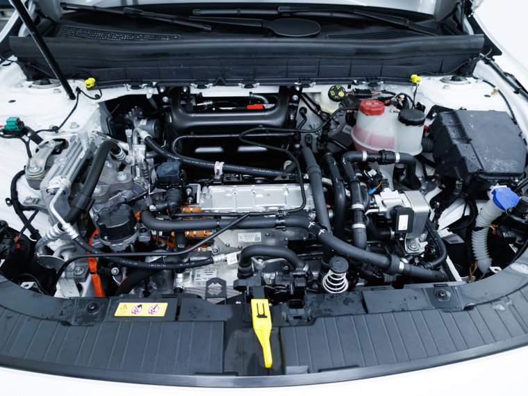 Vehicle Image 16