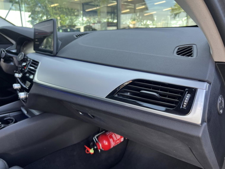 Vehicle Image 40