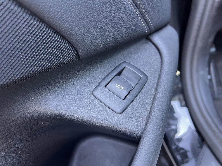 Vehicle Image 50