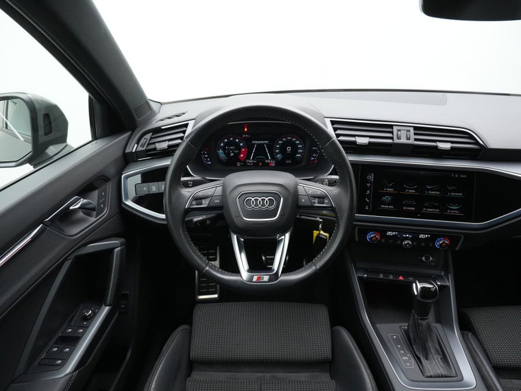 Vehicle Image 24