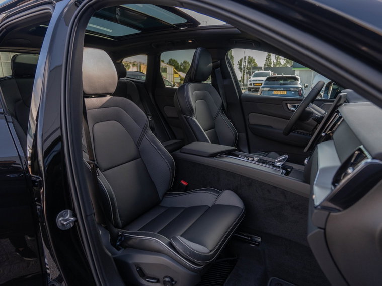 Vehicle Image 45