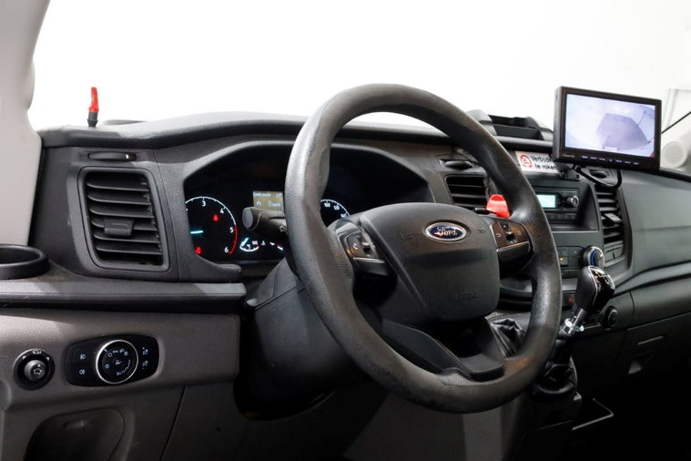 Vehicle Image 12