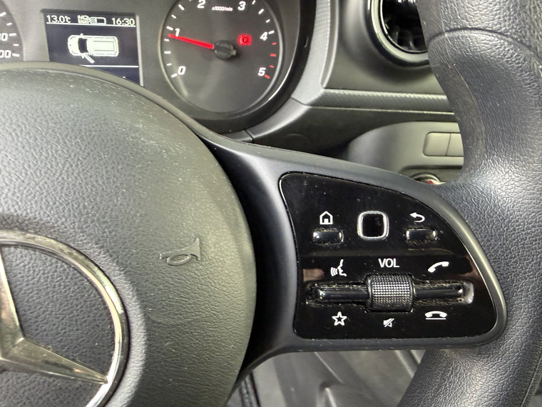Vehicle Image 39